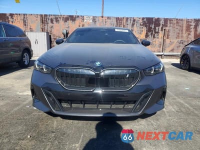 Piąte zdjęcie samochodu w środku: 2025 BMW I5 EDRIVE 40 VIN:WBY33FK02SCT30131 - miniatura