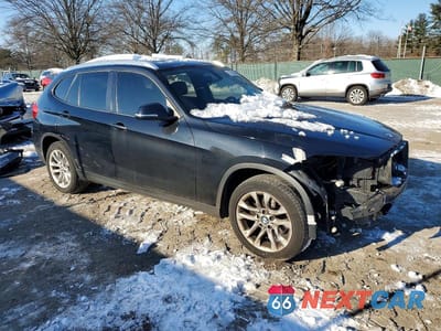 Czwarte zdjęcie samochodu z boku: 2015 BMW X1 XDRIVE28I VIN:WBAVL1C59FVY34397 - miniatura