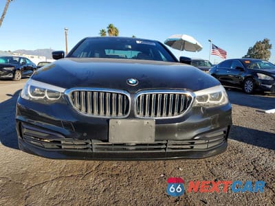 Piąte zdjęcie samochodu w środku: 2019 BMW 530E VIN:WBAJA9C5XKB392700 - miniatura
