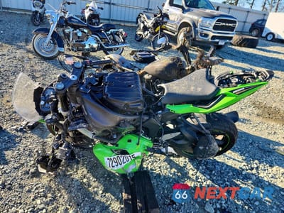 Trzecie zdjęcie samochodu z tyłu: 2020 KAWASAKI ZX636 K VIN:JKBZXJG13LA009531 - miniatura