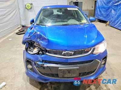 Piąte zdjęcie samochodu w środku: 2019 CHEVROLET SONIC LT VIN:1G1JD6SB7K4139850 - miniatura