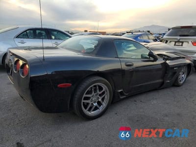 Trzecie zdjęcie samochodu z tyłu: 2004 CHEVROLET CORVETTE Z06 VIN:1G1YY12SX45114590 - miniatura