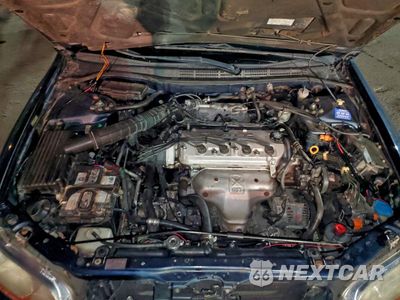 Zdjęcie 11 z 12 samochodu: 2000 HONDA ACCORD EX VIN:1HGCG5556YA054548 - miniatura