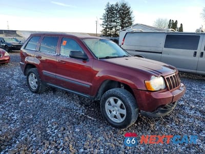 Czwarte zdjęcie samochodu z boku: 2008 JEEP GRAND CHEROKEE LAREDO VIN:1J8GR48K78C234379 - miniatura