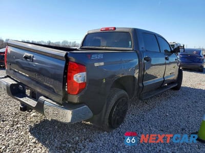 Trzecie zdjęcie samochodu z tyłu: 2019 TOYOTA TUNDRA CREWMAX SR5 VIN:5TFDY5F16KX803347 - miniatura