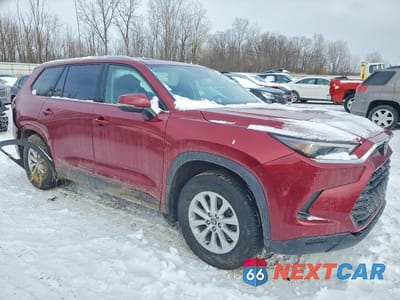 Czwarte zdjęcie samochodu z boku: 2024 TOYOTA GRAND HIGHLANDER XLE VIN:5TDAAAB55RS037720 - miniatura
