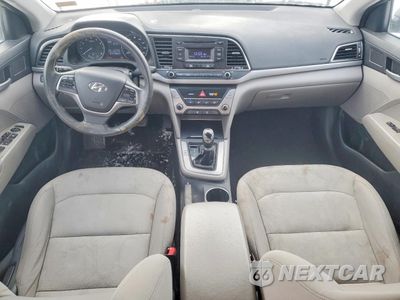 Zdjęcie 8 z 12 samochodu: 2017 HYUNDAI ELANTRA SE VIN:5NPD74LF5HH160779 - miniatura