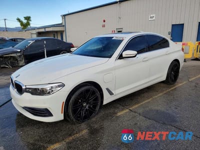 2020 BMW 530E WBAJA9C01LCE19611 - główne zdjęcie licytacji z USA - miniatura