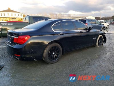 Trzecie zdjęcie samochodu z tyłu: 2010 BMW 750 I XDRIVE VIN:WBAKC6C51AC393479 - miniatura