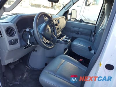 Zdjęcie 8 z 14 samochodu: 2023 FORD ECONOLINE E-350 BOX TRUCK *** PRIOR FLEET *** VIN:1FDWE3FK4PDD25724 - miniatura