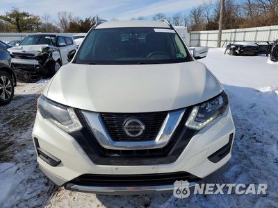 Piąte zdjęcie samochodu w środku: 2018 NISSAN ROGUE S VIN:KNMAT2MV7JP618874 - miniatura