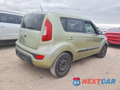 Trzecie zdjęcie samochodu z tyłu: 2013 KIA SOUL VIN:KNDJT2A55D7574883 - miniatura
