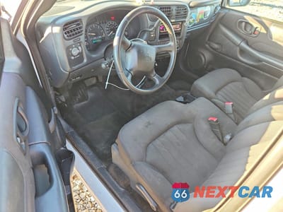 Zdjęcie 8 z 13 samochodu: 2003 CHEVROLET S TRUCK S10 VIN:1GCCS19X738125936 - miniatura