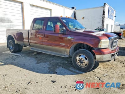 Czwarte zdjęcie samochodu z boku: 2005 FORD F350 SUPER DUTY VIN:1FTWW33P85ED21359 - miniatura