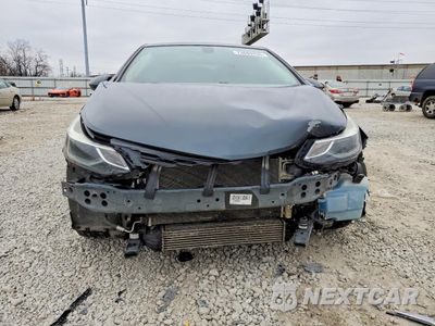 Piąte zdjęcie samochodu w środku: 2017 CHEVROLET CRUZE LT VIN:1G1BE5SM7H7235059 - miniatura