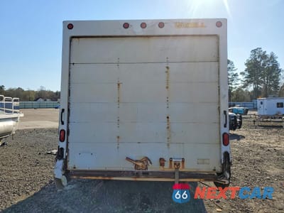 Zdjęcie 6 z 13 samochodu: 2004 CHEVROLET EXPRESS DELIVERY TRUCK VIN:1GBJG31U641141033 - miniatura