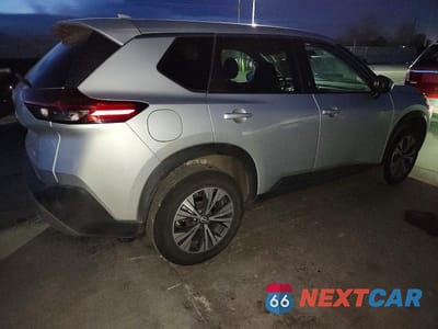 Trzecie zdjęcie samochodu z tyłu: 2022 NISS ROGUE SV VIN:5N1BT3BB1NC672585 - miniatura