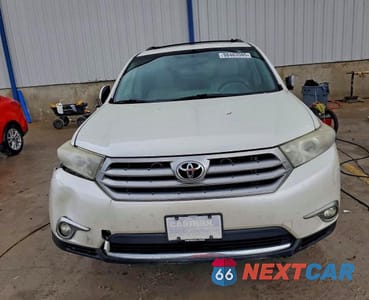 Piąte zdjęcie samochodu w środku: 2013 TOYOTA HIGHLANDER SE VIN:5TDZK3EH5DS090069 - miniatura