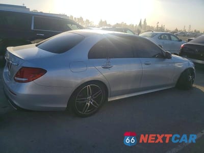 Trzecie zdjęcie samochodu z tyłu: 2020 MERCEDES-BENZ E 350 VIN:WDDZF8DB3LA754000 - miniatura