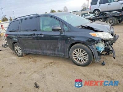 Czwarte zdjęcie samochodu z boku: 2017 TOYOTA SIENNA XLE PREMIUM 8-PASSENGER VIN:5TDYZ3DC1HS812513 - miniatura