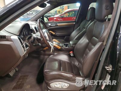 Zdjęcie 7 z 13 samochodu: 2012 PORSCHE CAYENNE TURBO VIN:WP1AC2A24CLA82615 - miniatura