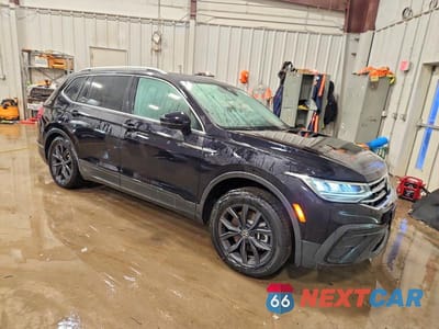 Czwarte zdjęcie samochodu z boku: 2024 VOLKSWAGEN TIGUAN SE VIN:3VVMB7AXXRM079317 - miniatura