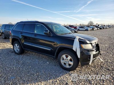 Czwarte zdjęcie samochodu z boku: 2012 JEEP GRAND CHEROKEE LAREDO VIN:1C4RJFAG6CC287849 - miniatura