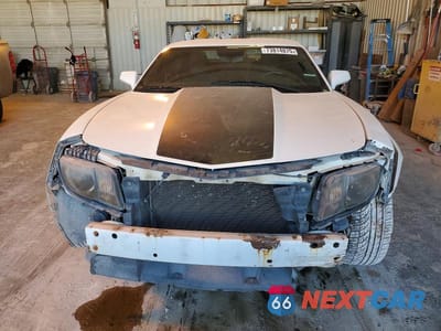 Piąte zdjęcie samochodu w środku: 2010 CHEVROLET CAMARO LT VIN:2G1FB1EV2A9191502 - miniatura