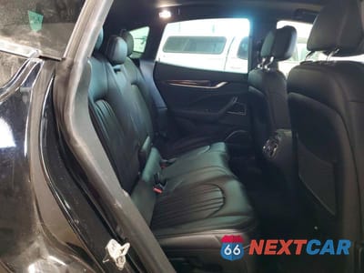 Zdjęcie 11 z 14 samochodu: 2017 MASERATI LEVANTE LUXURY VIN:ZN661XUL6HX260649 - miniatura