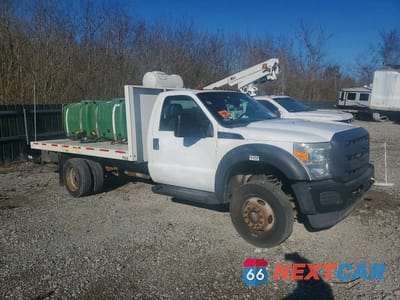 Czwarte zdjęcie samochodu z boku: 2015 FORD F450 SUPER DUTY VIN:1FDUF4GY2FEC93345 - miniatura
