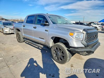 Czwarte zdjęcie samochodu z boku: 2016 TOYOTA TUNDRA CREWMAX SR5 VIN:5TFDW5F10GX561975 - miniatura