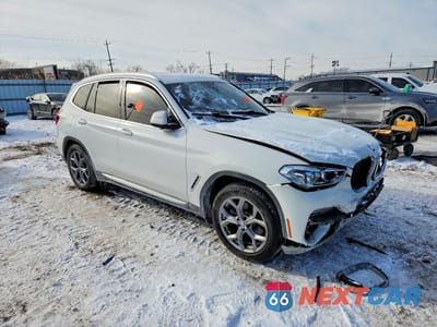 Czwarte zdjęcie samochodu z boku: 2021 BMW X3 XDRIVE30I VIN:5UXTY5C06M9F50028 - miniatura