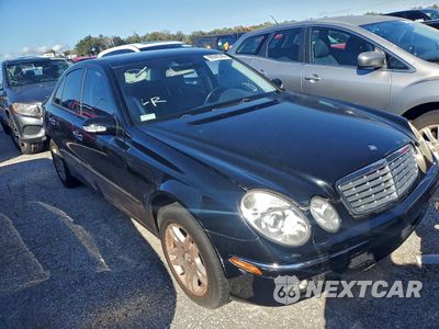 Czwarte zdjęcie samochodu z boku: 2003 MERCEDES-BENZ E 320 VIN:WDBUF65J23A153853 - miniatura