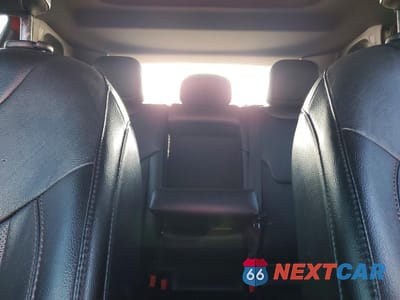 Zdjęcie 10 z 14 samochodu: 2023 JEEP COMPASS LATITUDE LUX VIN:3C4NJDFN2PT507721 - miniatura