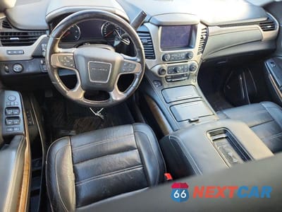 Zdjęcie 8 z 12 samochodu: 2018 GMC YUKON XL DENALI VIN:1GKS1HKJ4JR239904 - miniatura