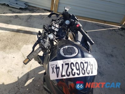 Piąte zdjęcie samochodu w środku: 2019 KAWASAKI EX400 VIN:JKAEXKH16KDA33412 - miniatura