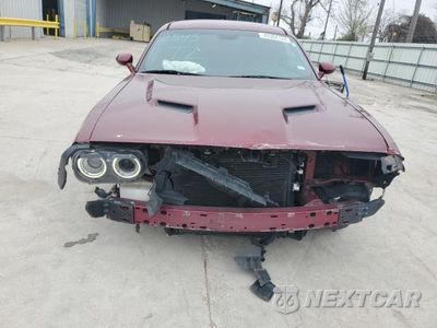 Piąte zdjęcie samochodu w środku: 2017 DODGE CHALLENGER SXT VIN:2C3CDZAGXHH611733 - miniatura