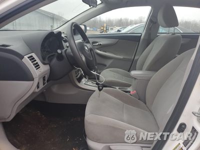 Zdjęcie 7 z 12 samochodu: 2011 TOYOTA COROLLA BASE VIN:2T1BU4EE0BC572283 - miniatura