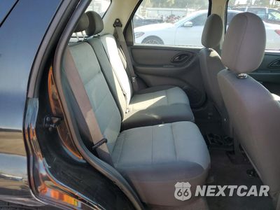 Zdjęcie 10 z 12 samochodu: 2005 FORD ESCAPE XLS VIN:1FMYU02Z15KE23261 - miniatura