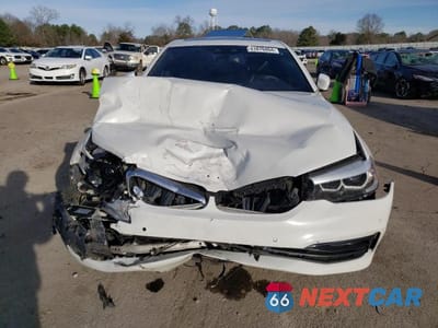 Piąte zdjęcie samochodu w środku: 2018 BMW 530E VIN:WBAJA9C58JB252627 - miniatura