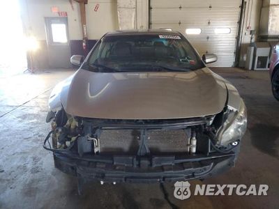 Piąte zdjęcie samochodu w środku: 2014 NISSAN MAXIMA S VIN:1N4AA5AP3EC447332 - miniatura