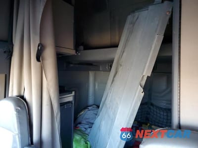 Piąte zdjęcie samochodu w środku: 2018 FREIGLINER CASCADIA 125 VIN:3AKJGLDR3JSHV1409 - miniatura