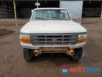 Piąte zdjęcie samochodu w środku: 1996 FORD F250 VIN:2FTHF25H3TCA66101 - miniatura