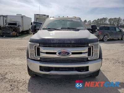 Piąte zdjęcie samochodu w środku: 2018 FORD F450 SUPER DUTY VIN:1FD0X4GT1JEB24474 - miniatura