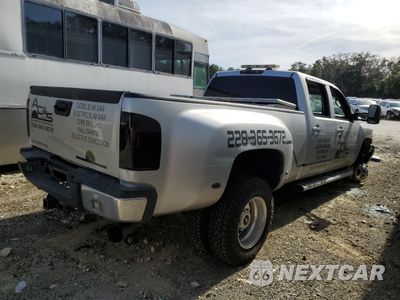 Trzecie zdjęcie samochodu z tyłu: 2013 CHEVROLET SILVERADO K3500 LTZ VIN:1GC4K1C85DF219252 - miniatura