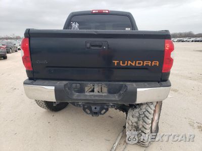 Zdjęcie 6 z 12 samochodu: 2017 TOYOTA TUNDRA CREWMAX SR5 VIN:5TFDW5F11HX601630 - miniatura