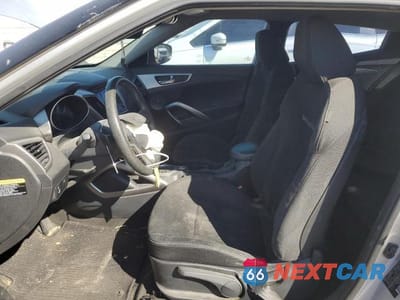 Zdjęcie 7 z 13 samochodu: 2016 HYUNDAI VELOSTER VIN:KMHTC6AD3GU269018 - miniatura