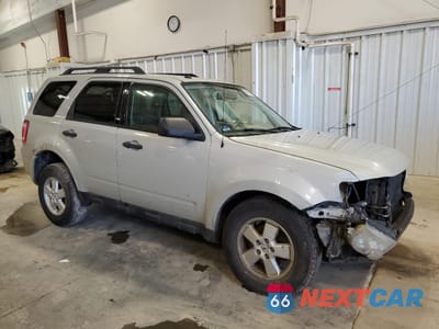 Czwarte zdjęcie samochodu z boku: 2002 FORD ESCAPE XLT VIN:1FMCU93709KC24767 - miniatura