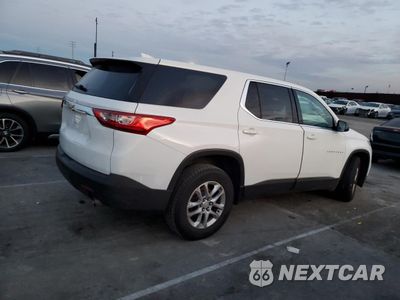 Trzecie zdjęcie samochodu z tyłu: 2018 CHEVROLET TRAVERSE LS VIN:1GNERFKW4JJ210426 - miniatura