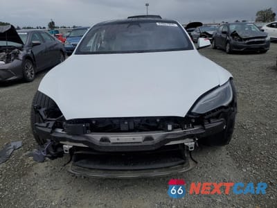 Piąte zdjęcie samochodu w środku: 2023 TESLA MODEL S VIN:5YJSA1E53PF511844 - miniatura